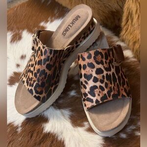 Muk Luks Cheetah Print Clog Mules – Size 9 (New Without Tags)